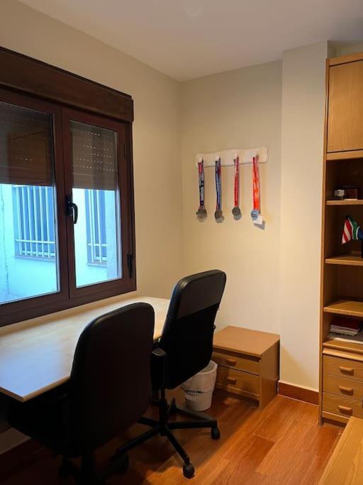 Apartamento En Luis Montoto, Nervion. Centrico Sevilla Kültér fotó
